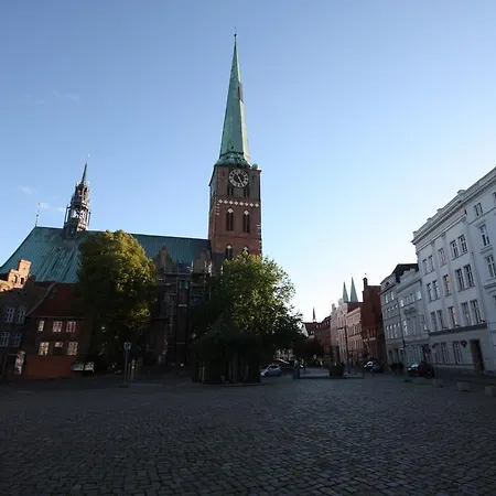 Apartament Herrenhaus Hohewarte *